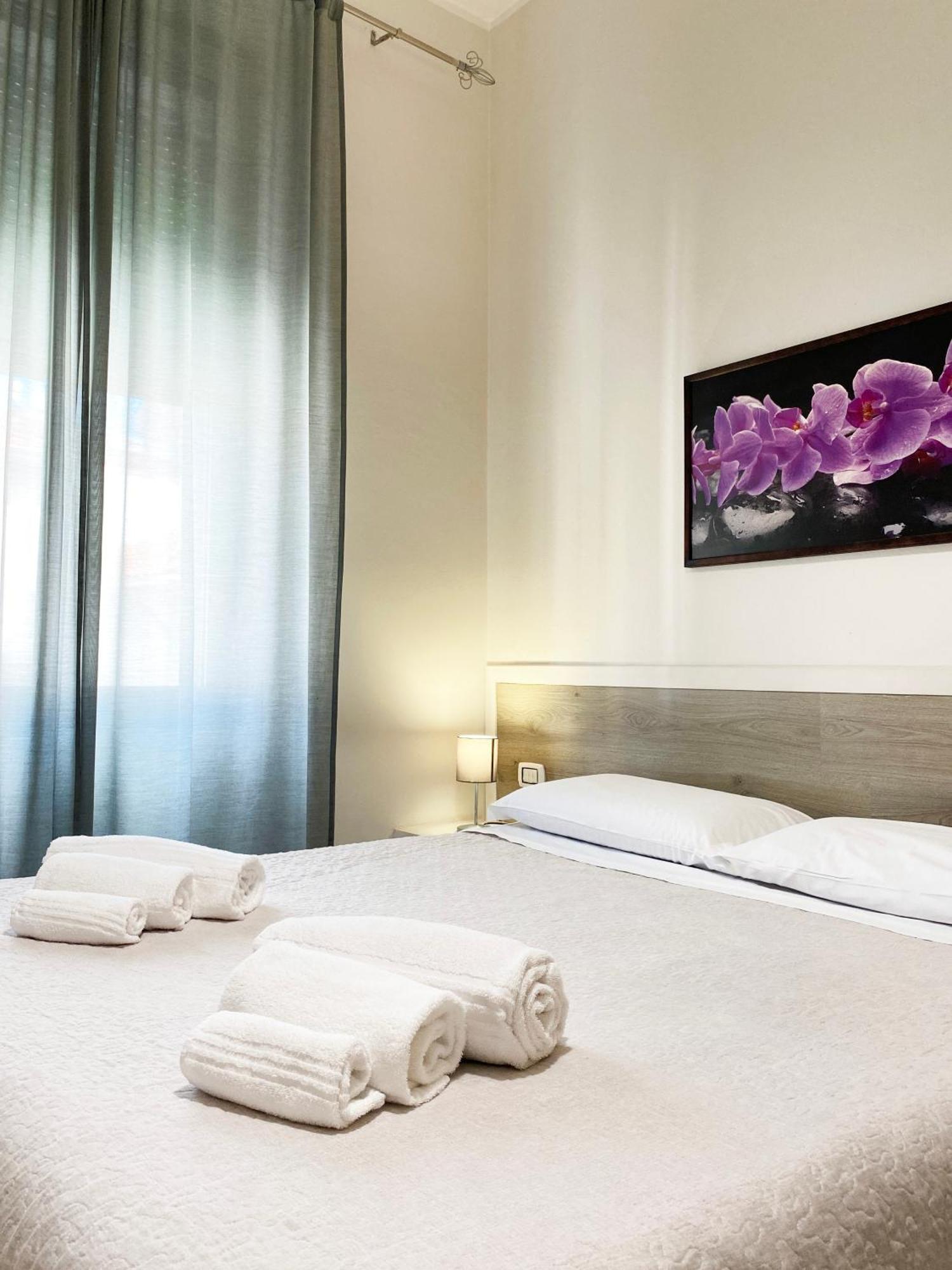 Easyrooms One Parma Pokoj fotografie