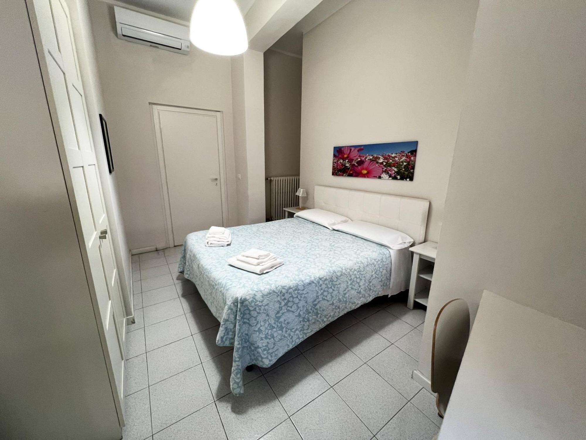 Easyrooms One Parma Exteriér fotografie
