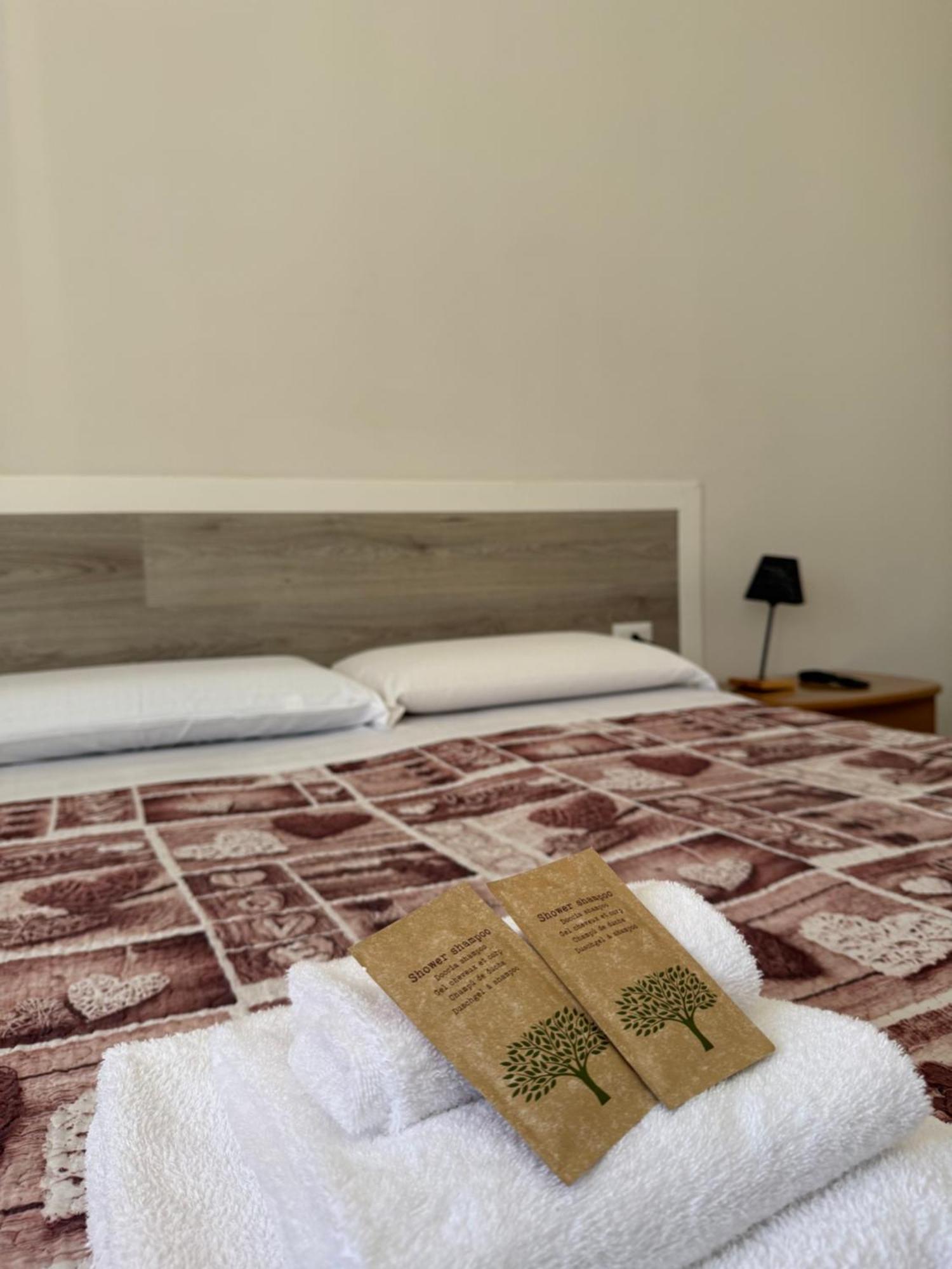 Easyrooms One Parma Exteriér fotografie