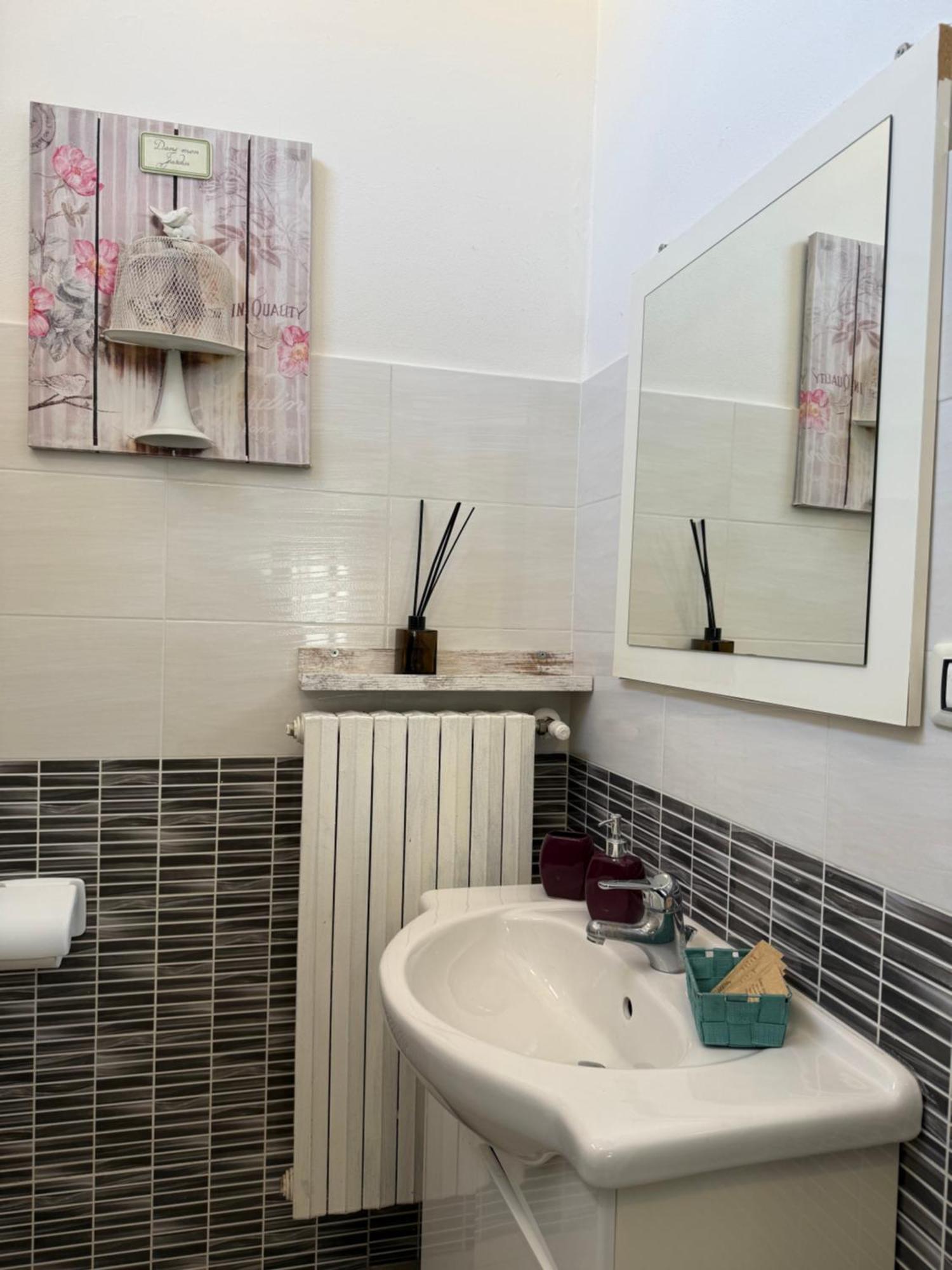 Easyrooms One Parma Exteriér fotografie