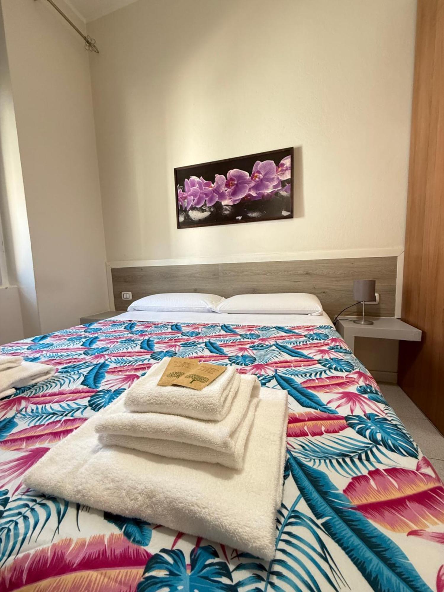 Easyrooms One Parma Exteriér fotografie